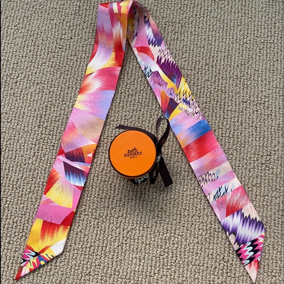 Hermes Accessories - Hermes Marble Silk Twilly